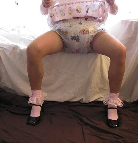 diaperedsissy1: View Photo: baby print002
