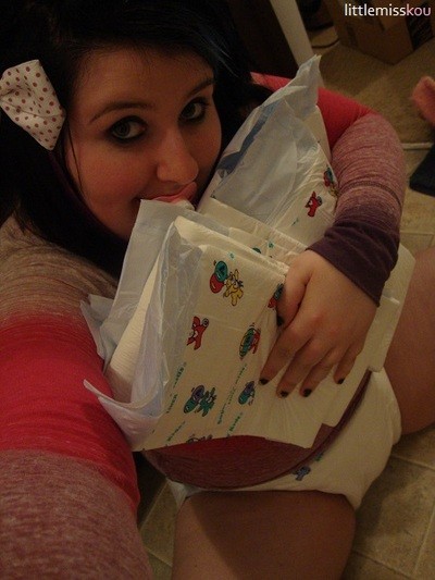 Our Journey as Daddy/Babygirl | Diapers Everywhere!!! Ahhh! ;)