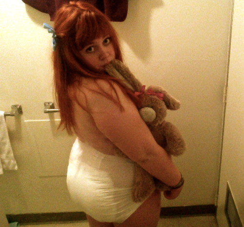 The Official blog of ©DaisyDiapered - She is just so freaking cute!
