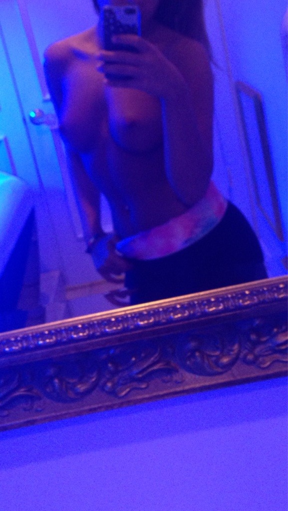 cute-self-shots: http://thehotgirlblogs.com/ ... - Nice and / or diapered girls