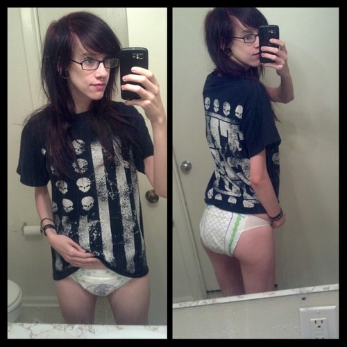 Dutch Diaper Lover, gabeslittleprincess: Just hangin out hehe