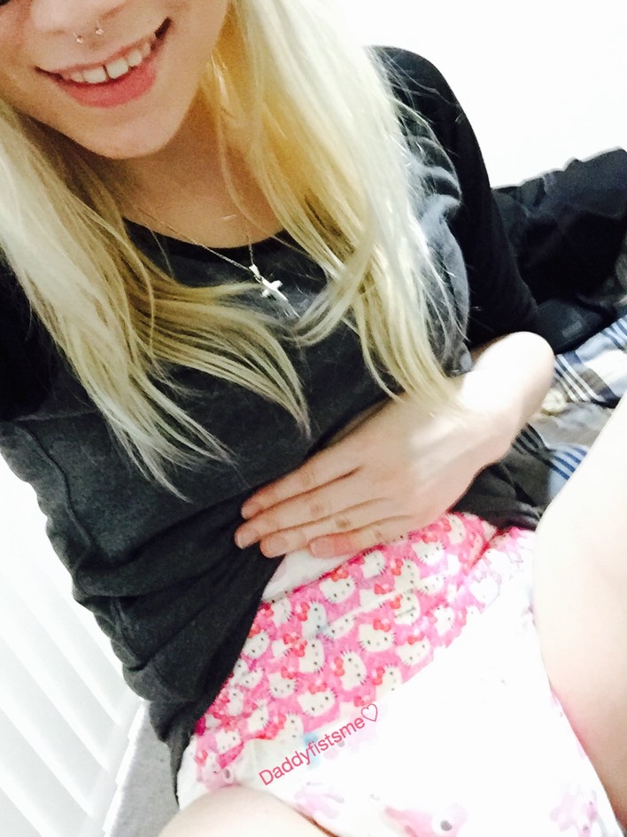 everybody gets a happy ending - Hey guys! I promised pictures, and although they...