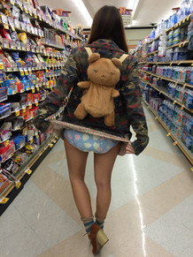 A crinkly visit at the store - Imgur